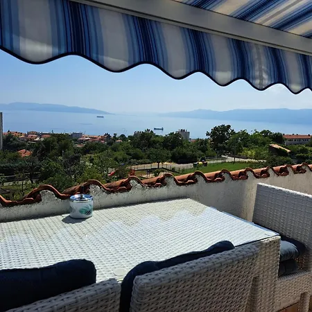 Sea View Later Lejlighed *